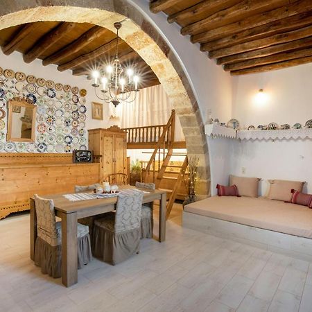 Appartement "Finio" Traditional House à Archangelos  Extérieur photo